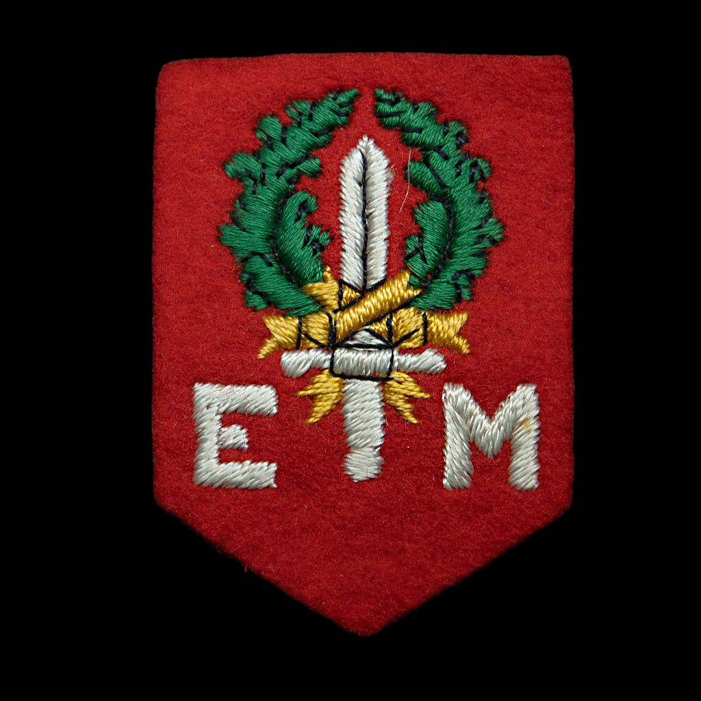 Armembleem C – (1e) Divisie”7 December”