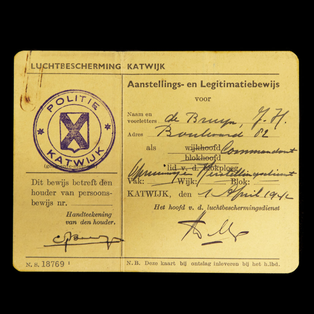 Aanstellings- en Legitimatiebewijs Luchtbeschermingsdienst Katwijk