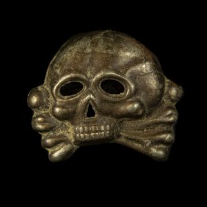 SS Cap badge eerste model Danzig