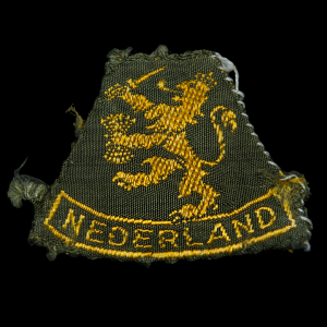 Mouwleeuw model 1940 Nederlandse aanmaak geweven kunstzijde 1946