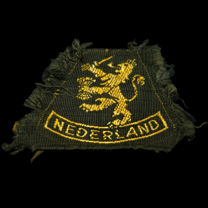 Mouwleeuw model 1940 Nederlandse aanmaak geweven kunstzijde 1946