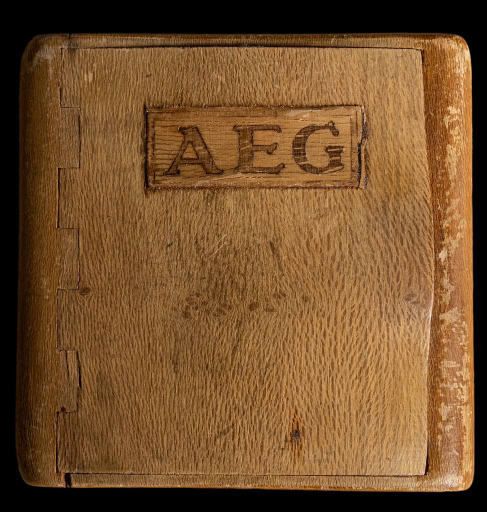 Sigarettehouder als aandenken Arbeitseinsatz AEG 1944-1945