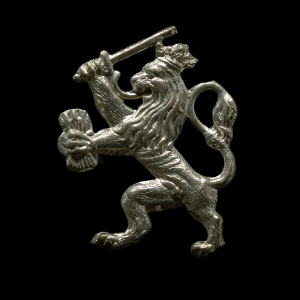 Leeuw voor de platte pet 1941- 1942 (maart)