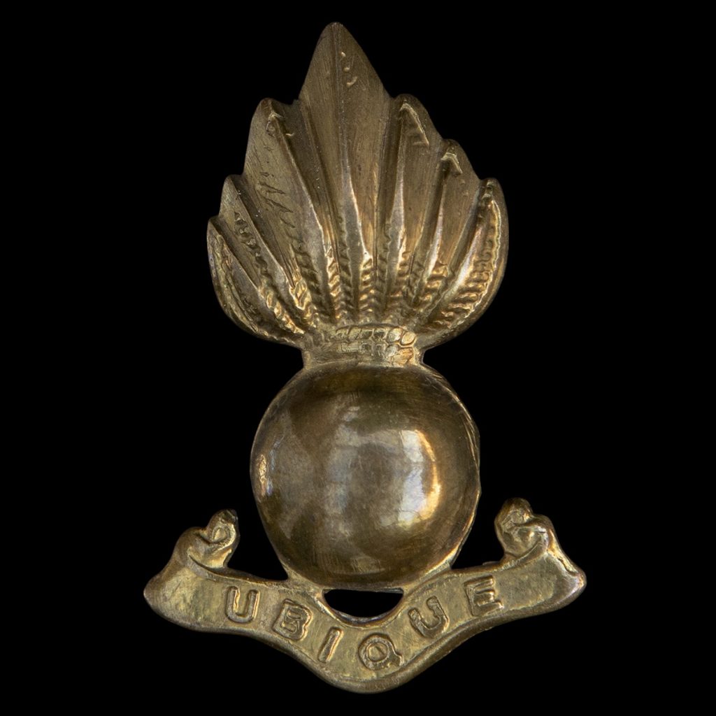 Kraagembleem Royal Artillery