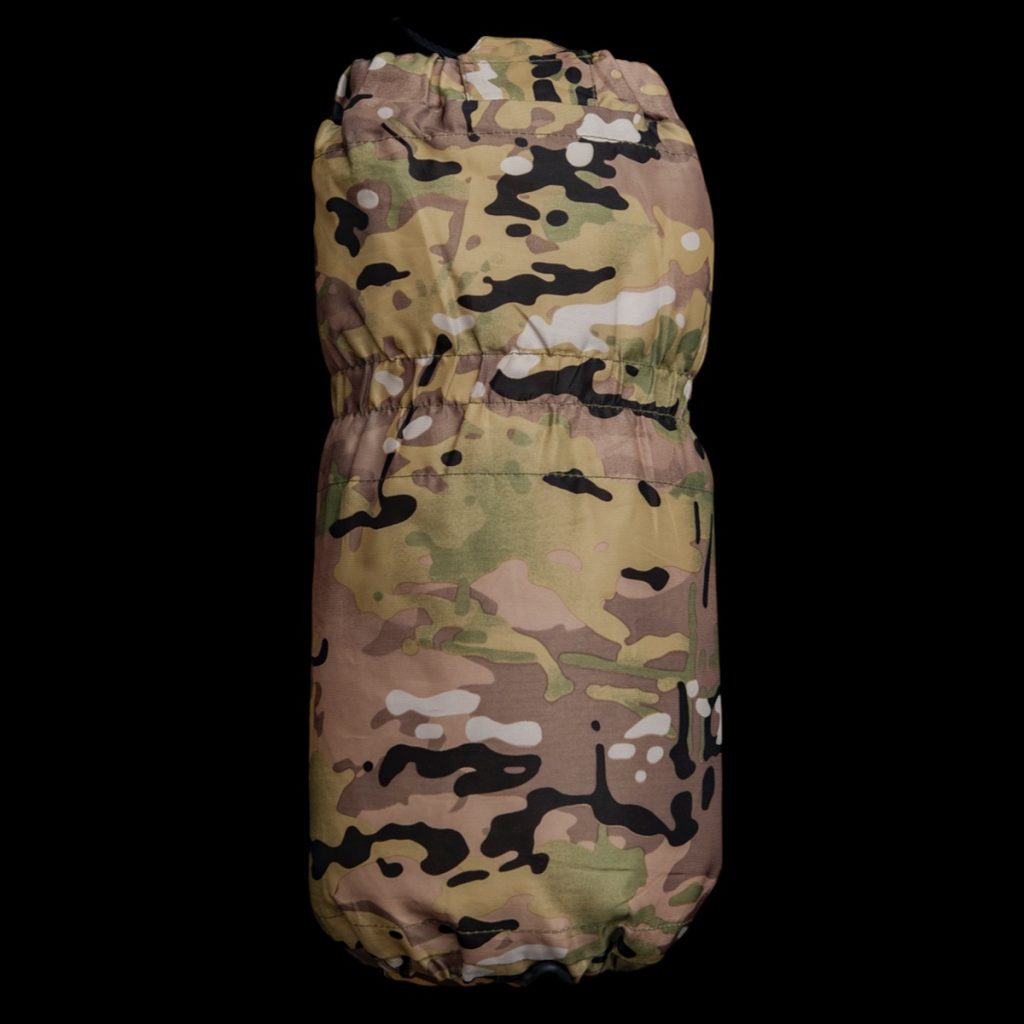 Oekraïense anti-drone poncho gesigneerd callsign ‘Advokat’ 3rd Assault Brigade
