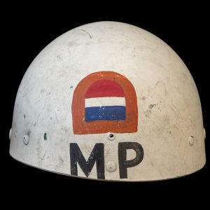 US Westinghouse liner met handgeschilderde Nederlandse vlag en ‘MP’