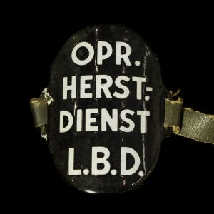 Emaille Armband OPR. HERST.-DIENST L.B.D.