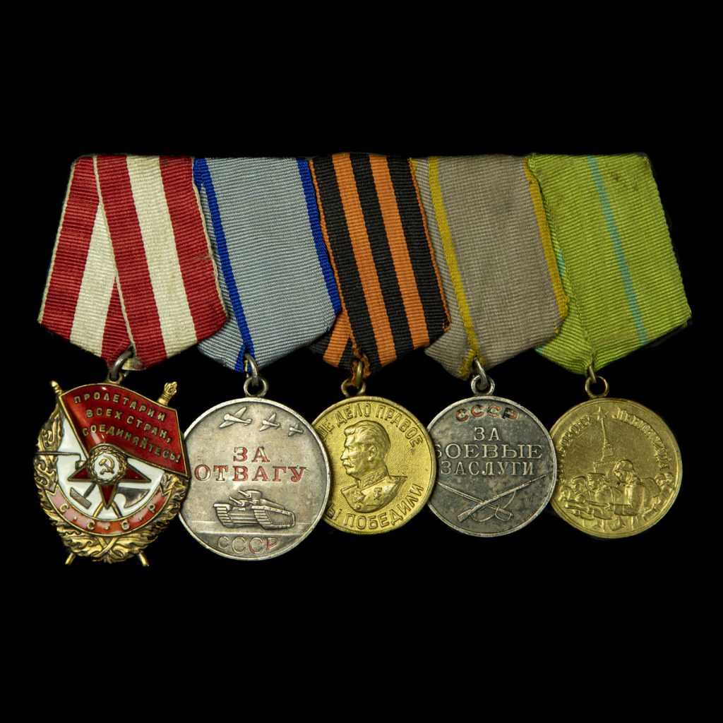 Russische Orde van de Rode Banier, Dapperheits, Overwinning op Duitsland, Krijgsverdienste, Verdediging van Leningrad