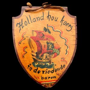 Huisvlijt Holland hou koers in de ziedende baren