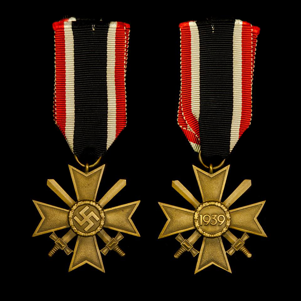 Kriegsverdienst 2. Klasse mit Schwerter medaille 1939