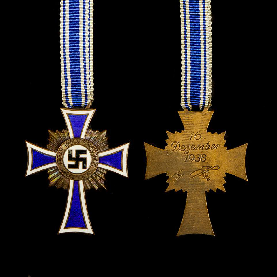 Ehrenkreuz der Deutschen Mutter in brons