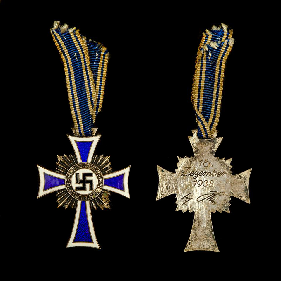 Ehrenkreuz der Deutschen Mutter in zilver