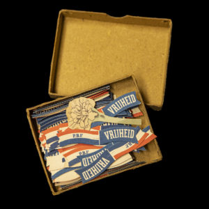 Doosje met Prins Bernhardfonds items t.b.v. de Bevrijding