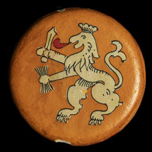Houten button