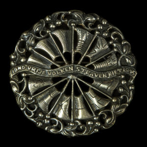 Broche 1940 Vrije Volken Sterven Niet 1945