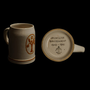 Oranjeboom mok Vrijwillige Brandwacht 1940-1941
