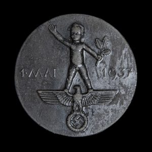 Tinnie 1 Mai 1937