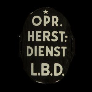 Emaille Armband OPR. HERST.-DIENST L.B.D.
