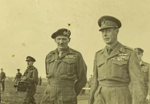 Montgommery en Koning George op vliegveld Eindhoven