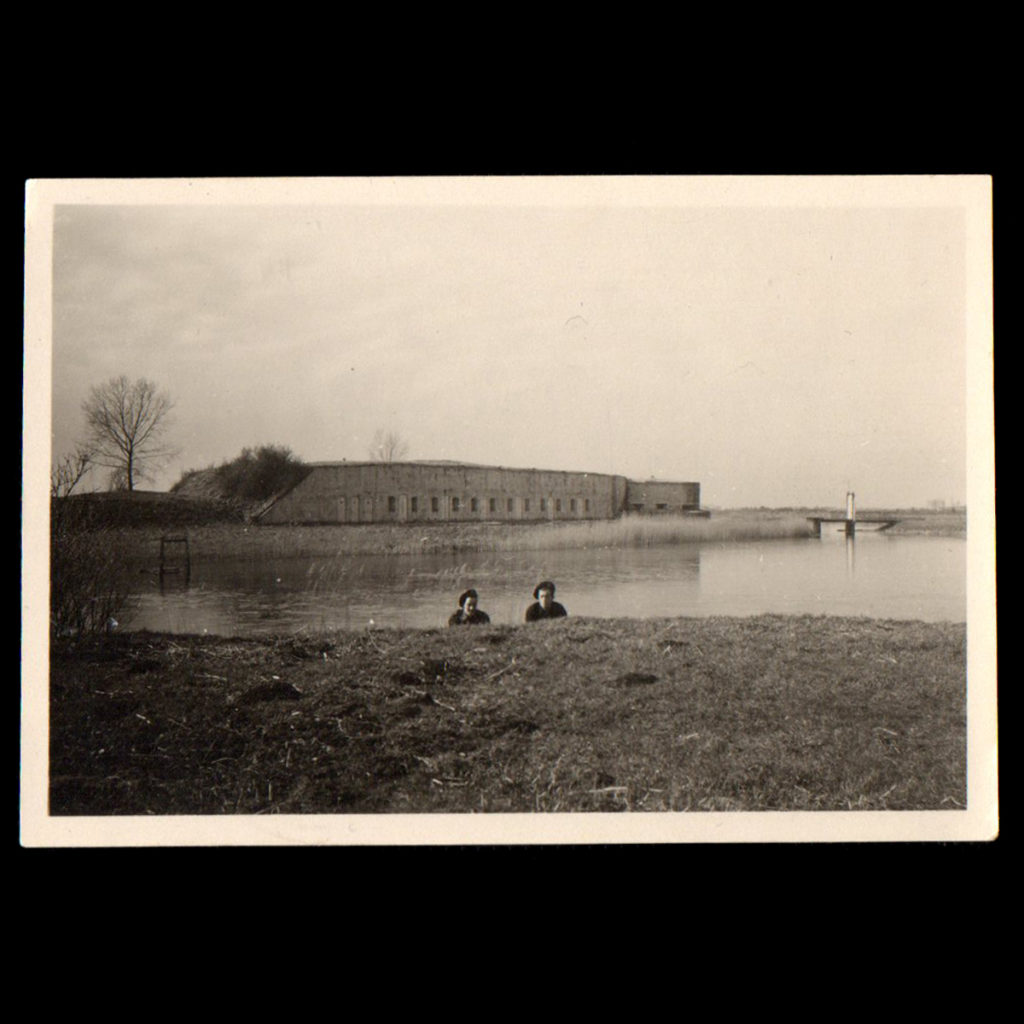 Maart 1946 4e Sectie Fort a/d Drecht